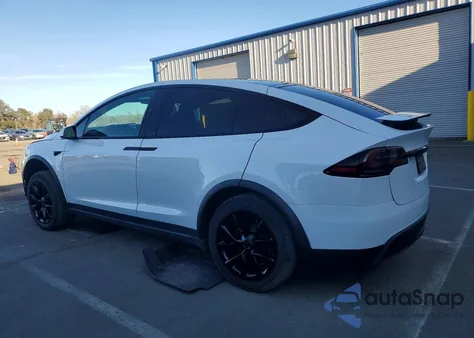 2024 Tesla Model X из США, поврежденный, VIN 7SAXCBE55RF438648